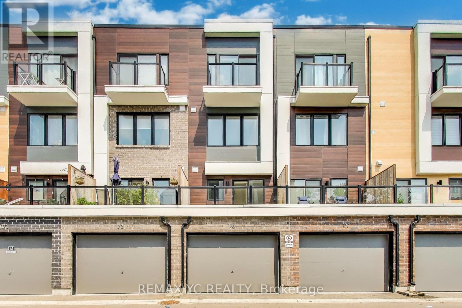 Photo 33 of 175 Downsview Park Boulevard, Toronto ON