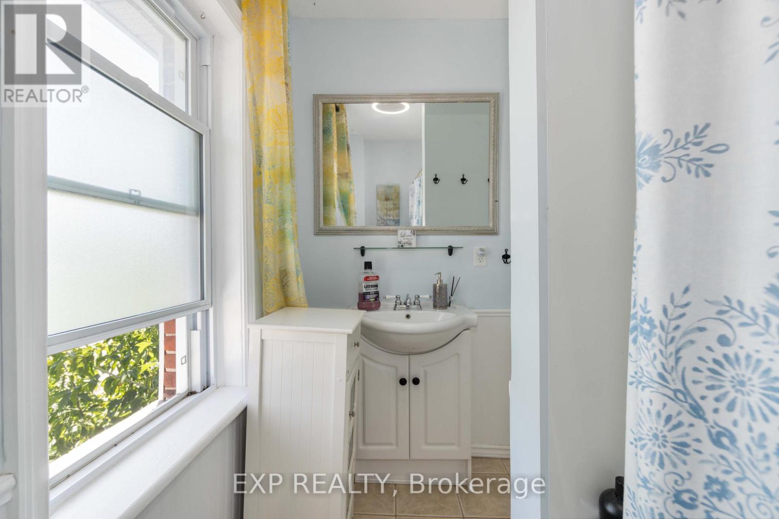 Photo 18 of 105 Division Street N, Mcnab Braeside ON
