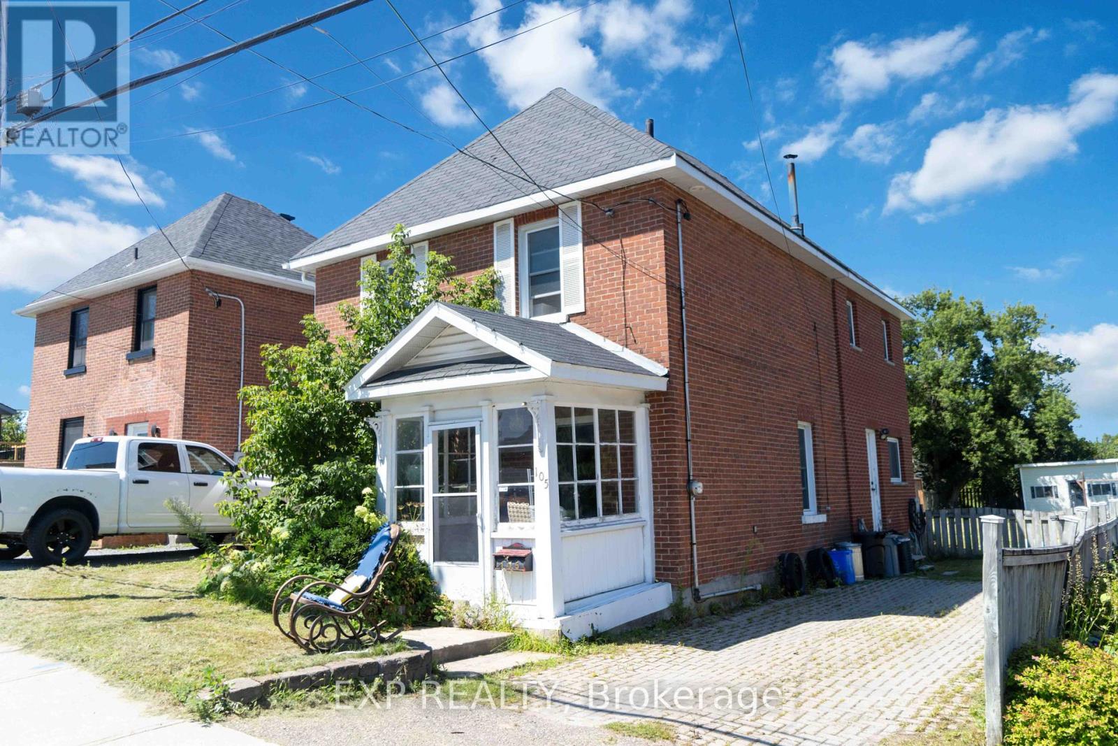 Photo 2 of 105 Division Street N, Mcnab Braeside ON