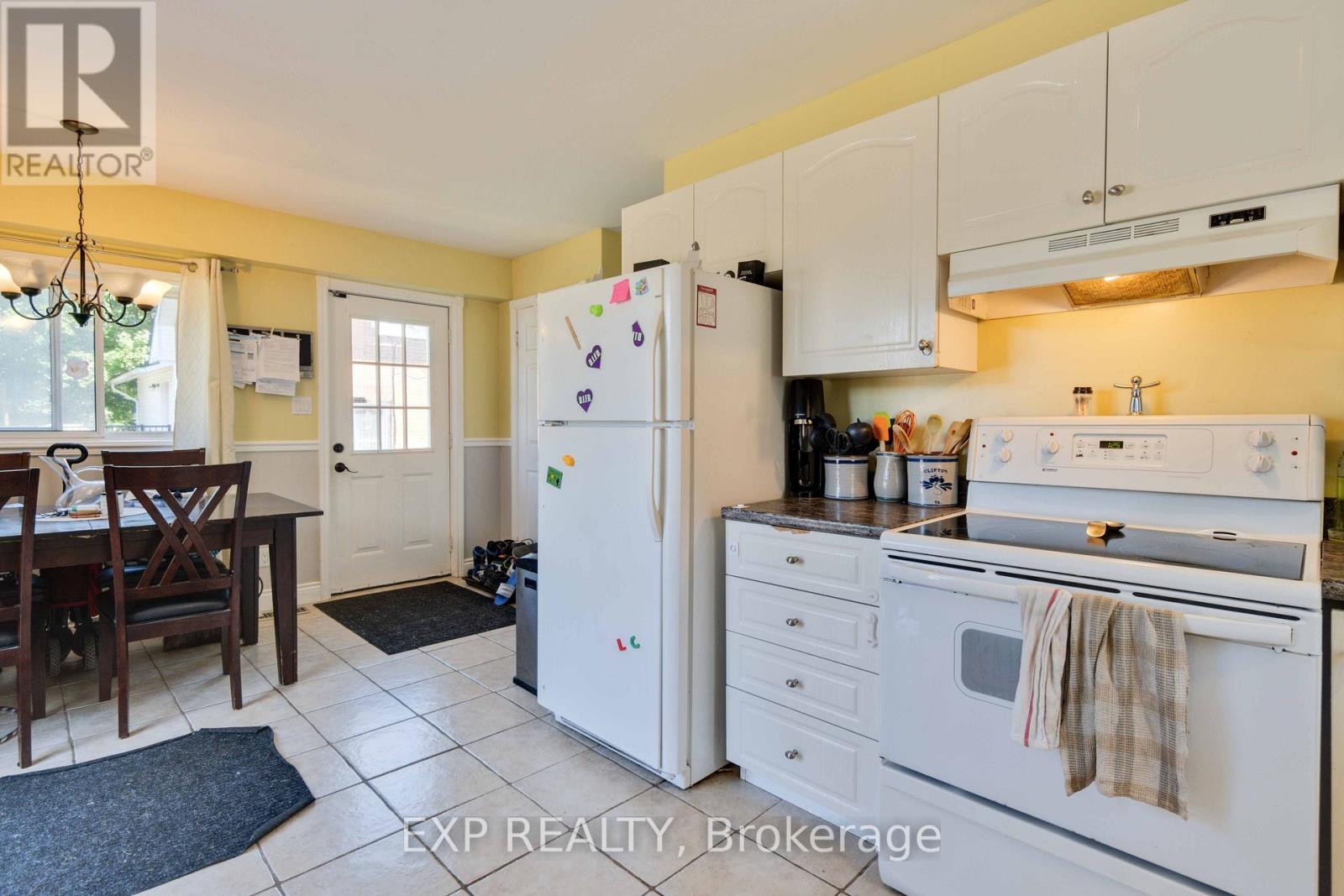 Photo 4 of 105 Division Street N, Mcnab Braeside ON