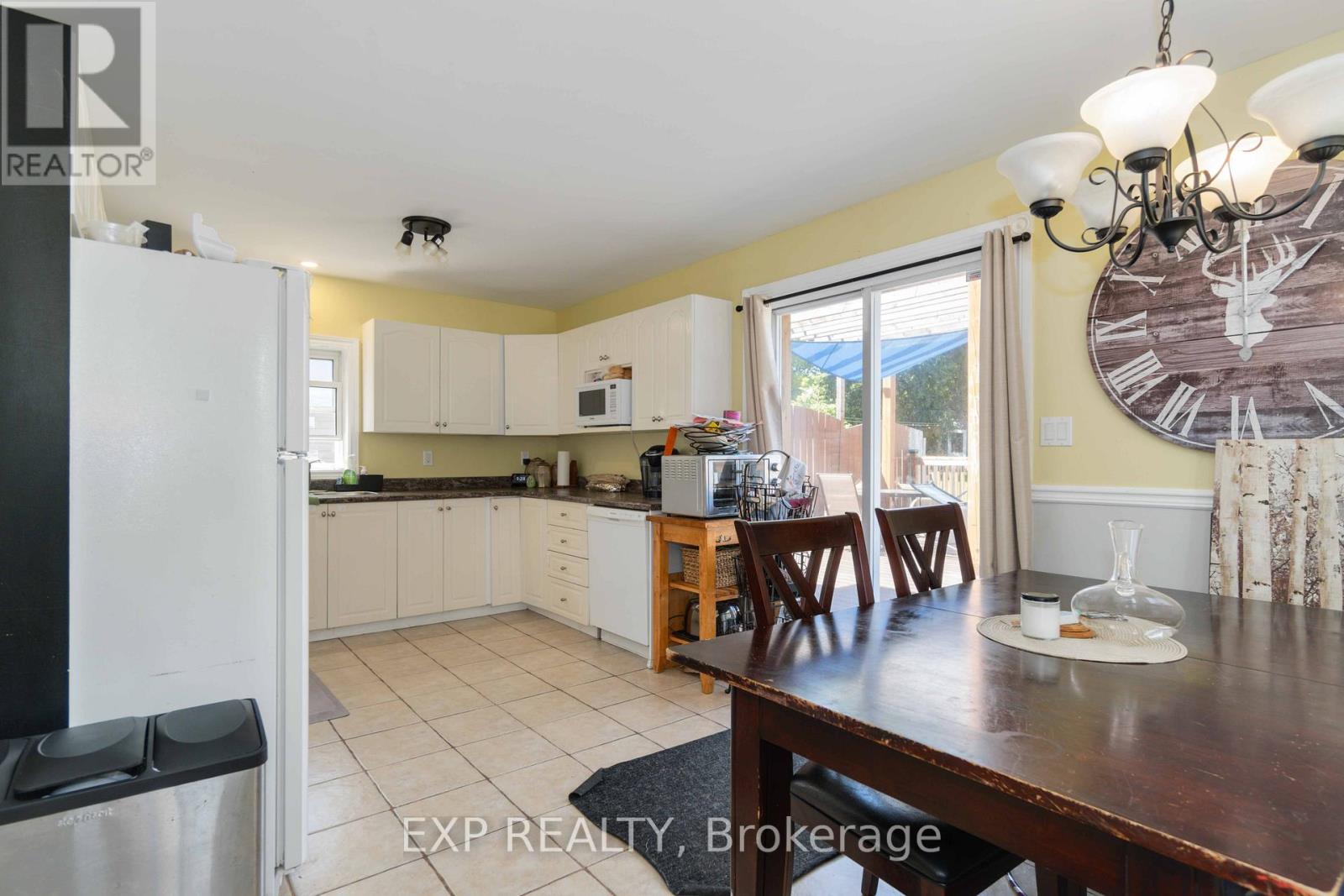Photo 5 of 105 Division Street N, Mcnab Braeside ON