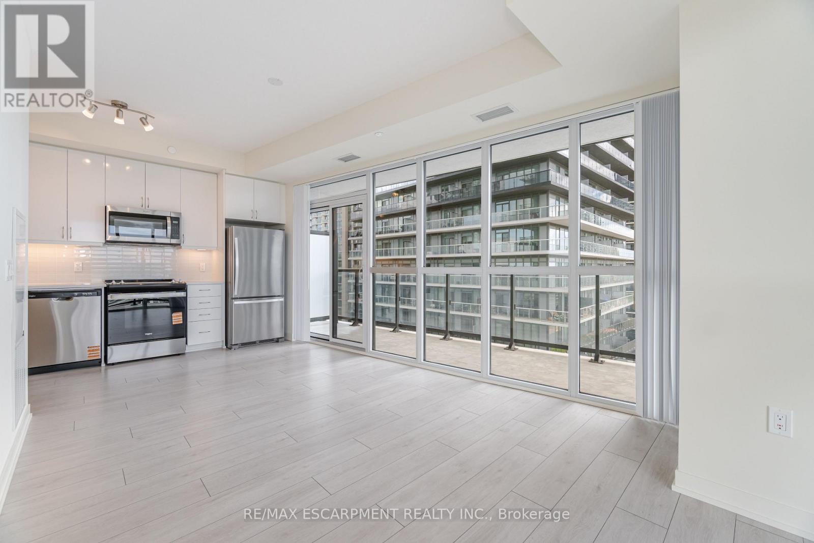Photo 19 of 1708 38 Annie Craig Drive, Toronto ON