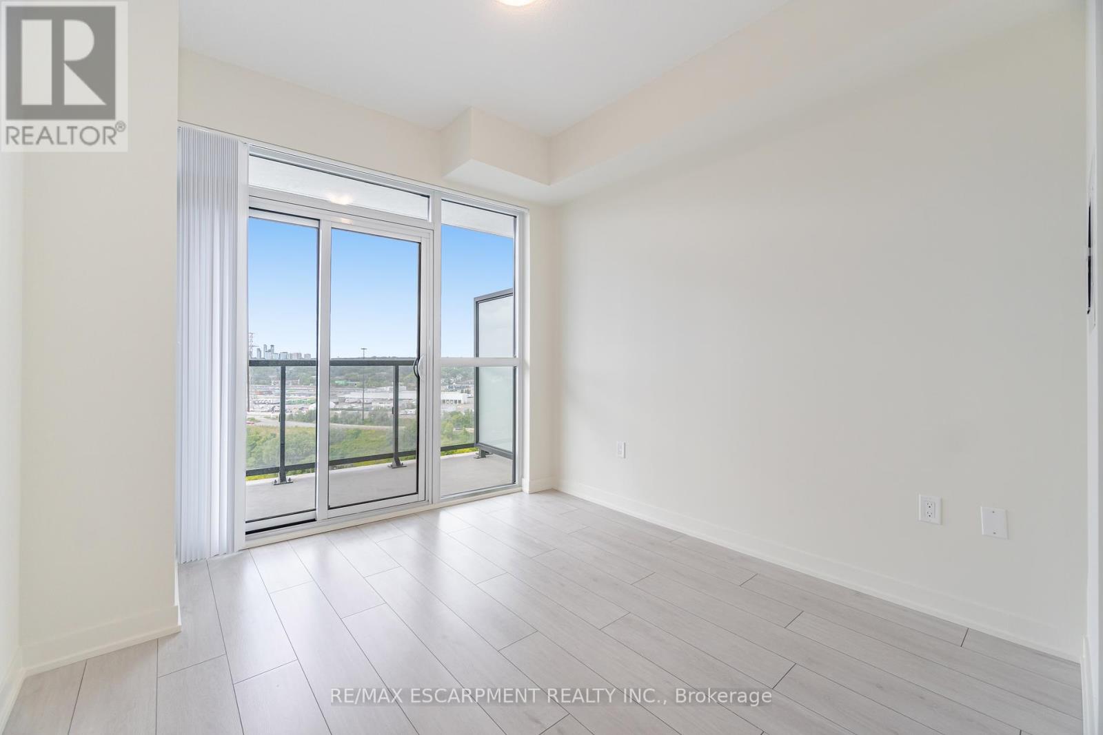 Photo 21 of 1708 38 Annie Craig Drive, Toronto ON