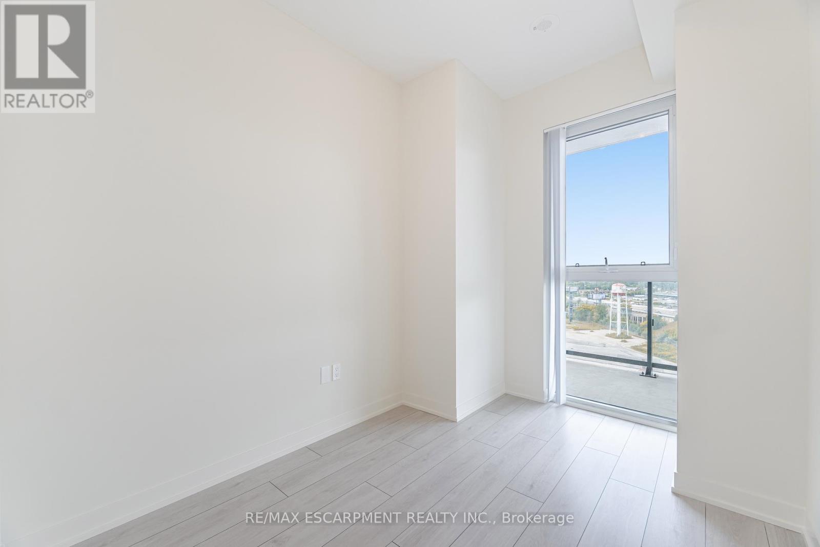 Photo 24 of 1708 38 Annie Craig Drive, Toronto ON