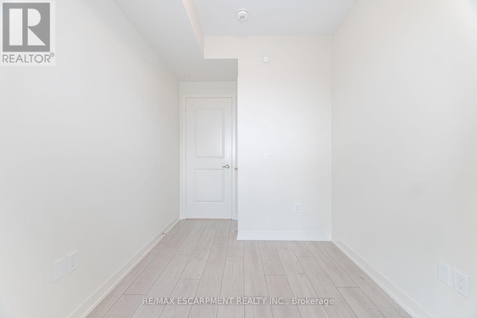 Photo 25 of 1708 38 Annie Craig Drive, Toronto ON