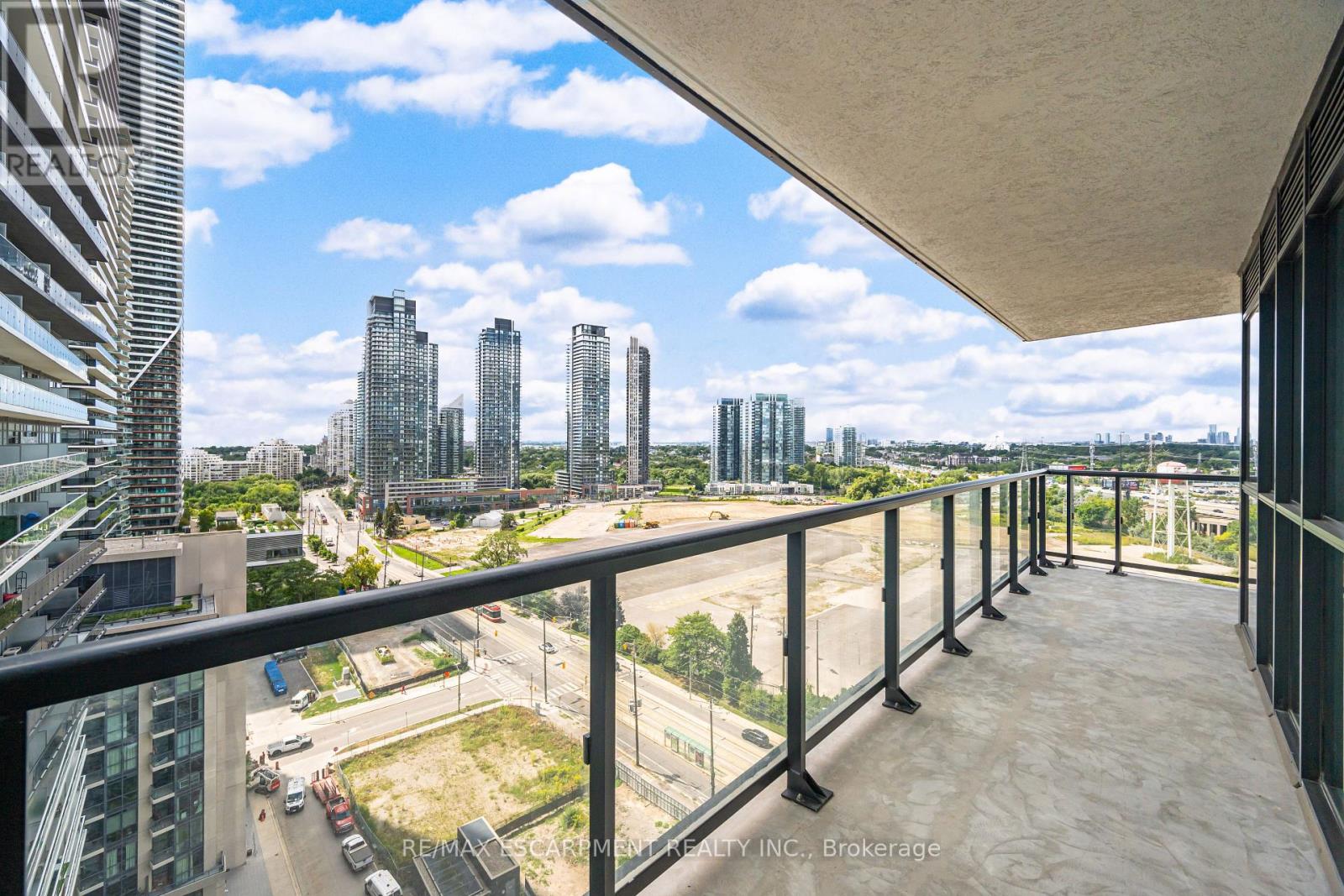Photo 28 of 1708 38 Annie Craig Drive, Toronto ON