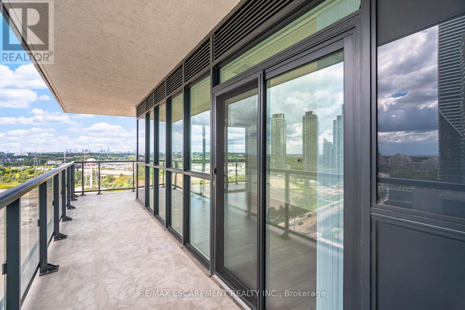 Photo 29 of 1708 38 Annie Craig Drive, Toronto ON