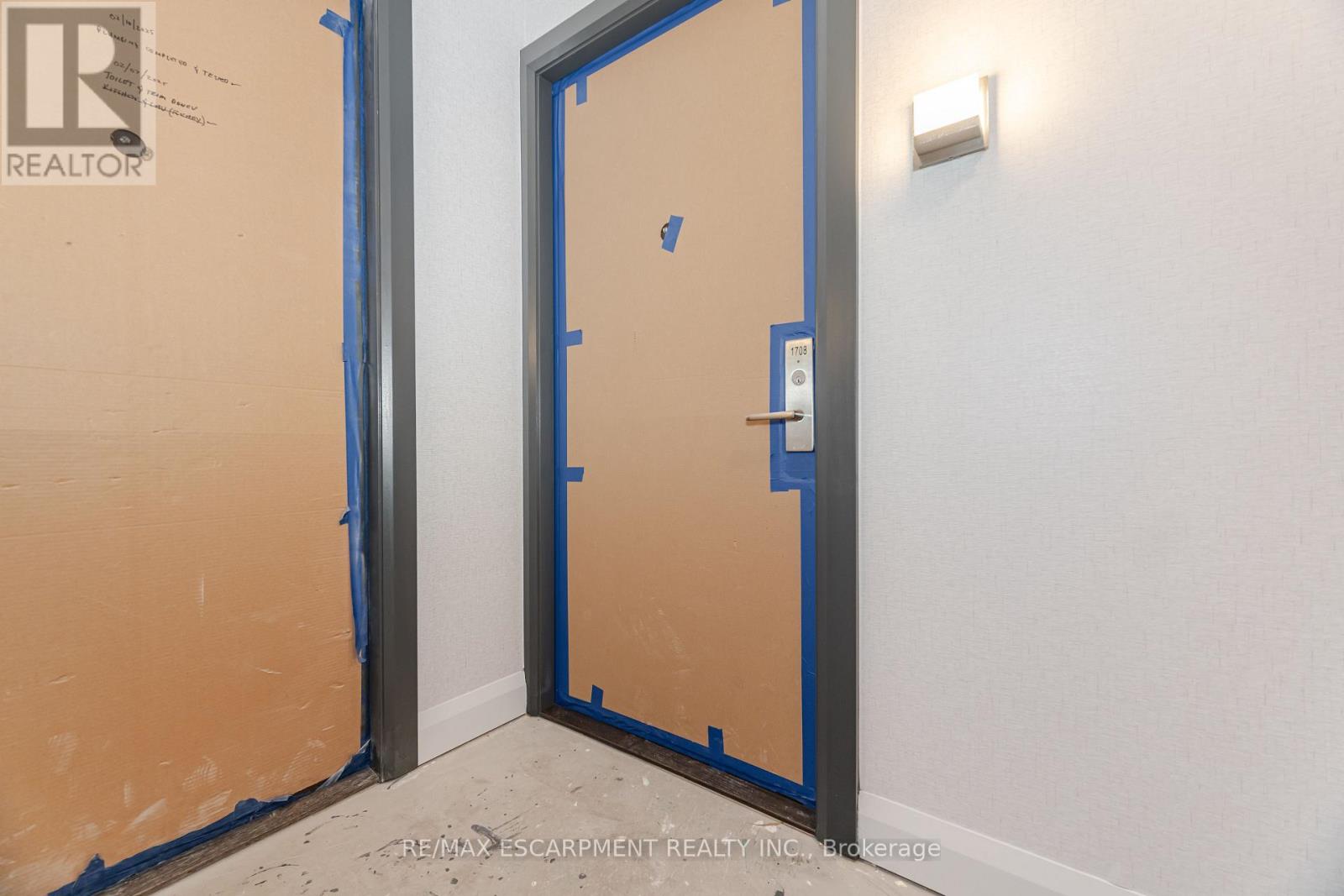 Photo 6 of 1708 38 Annie Craig Drive, Toronto ON