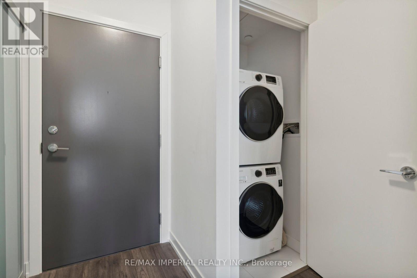 Photo 11 of 1102 10 De Boers Drive, Toronto ON