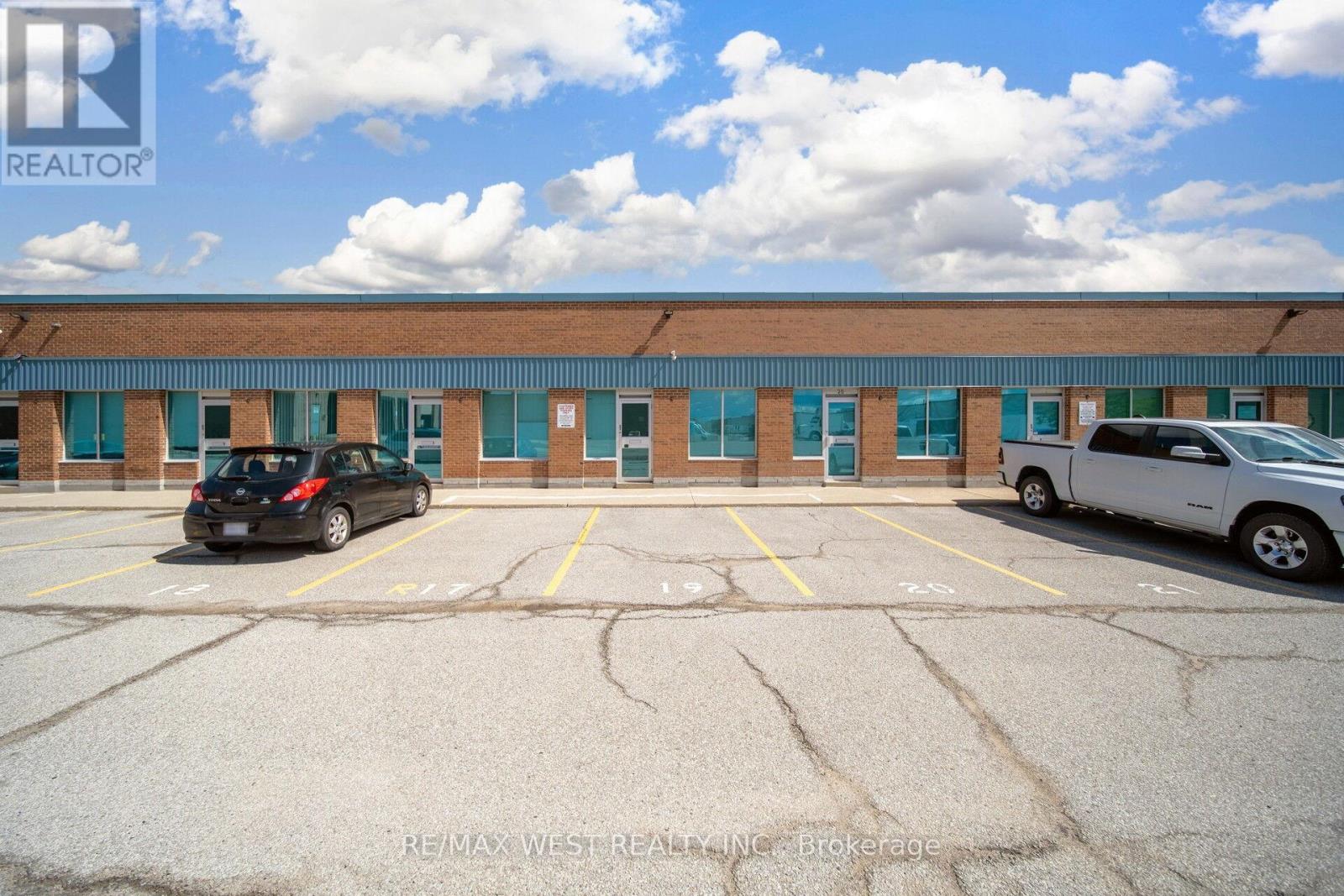 Photo 1 of 19 1662 Bonhill Road, Mississauga ON