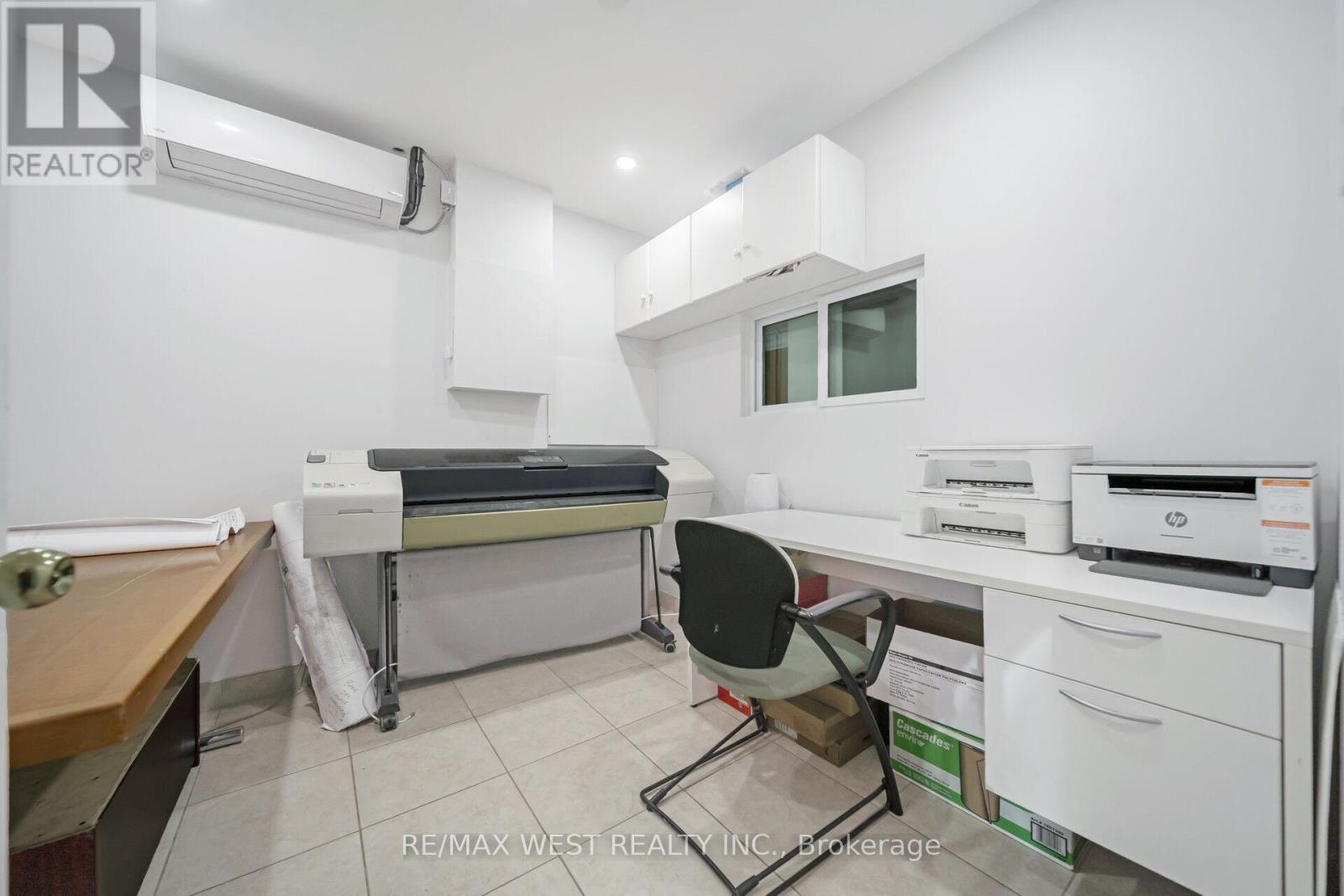 Photo 14 of 19 1662 Bonhill Road, Mississauga ON