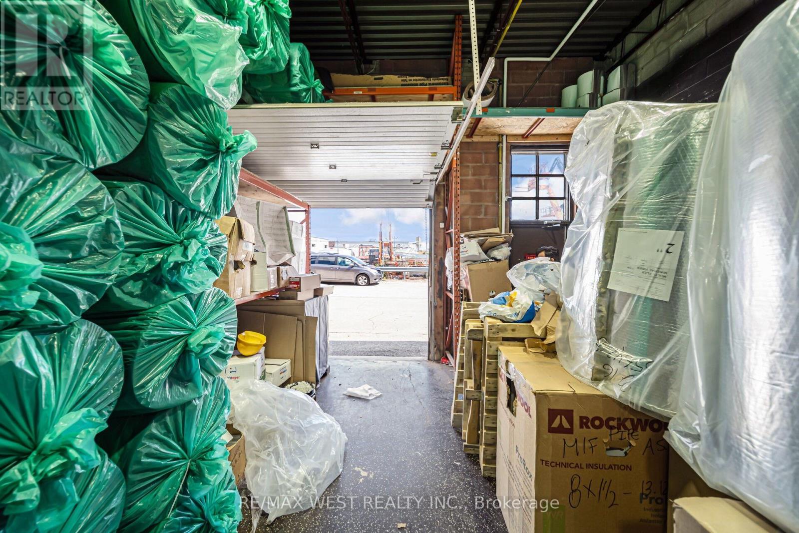 Photo 24 of 19 1662 Bonhill Road, Mississauga ON