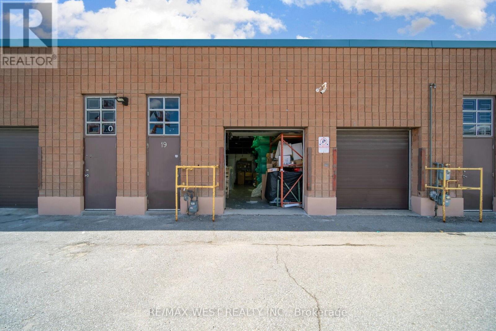 Photo 30 of 19 1662 Bonhill Road, Mississauga ON