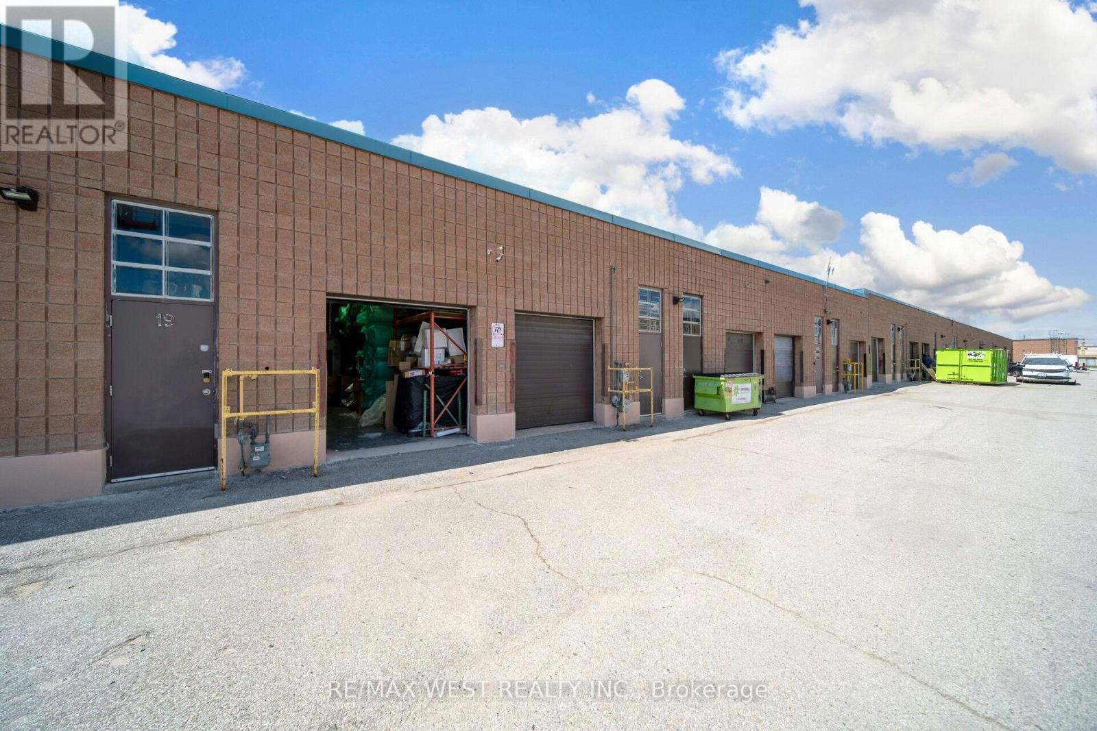 Photo 31 of 19 1662 Bonhill Road, Mississauga ON