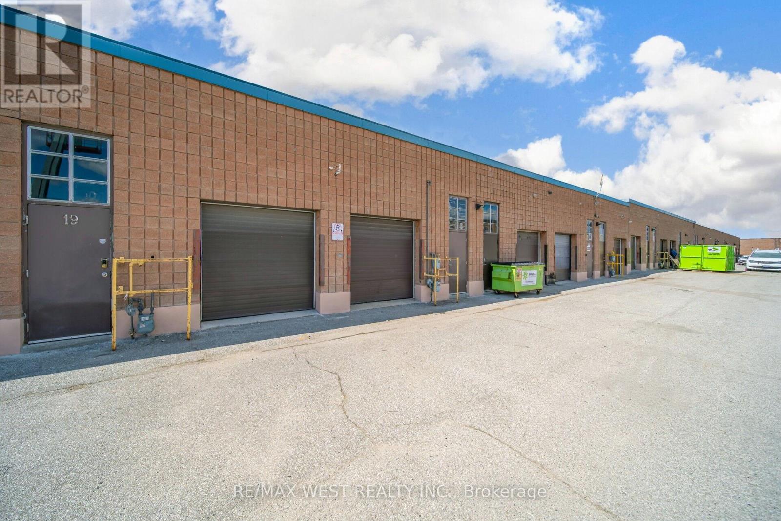 Photo 33 of 19 1662 Bonhill Road, Mississauga ON