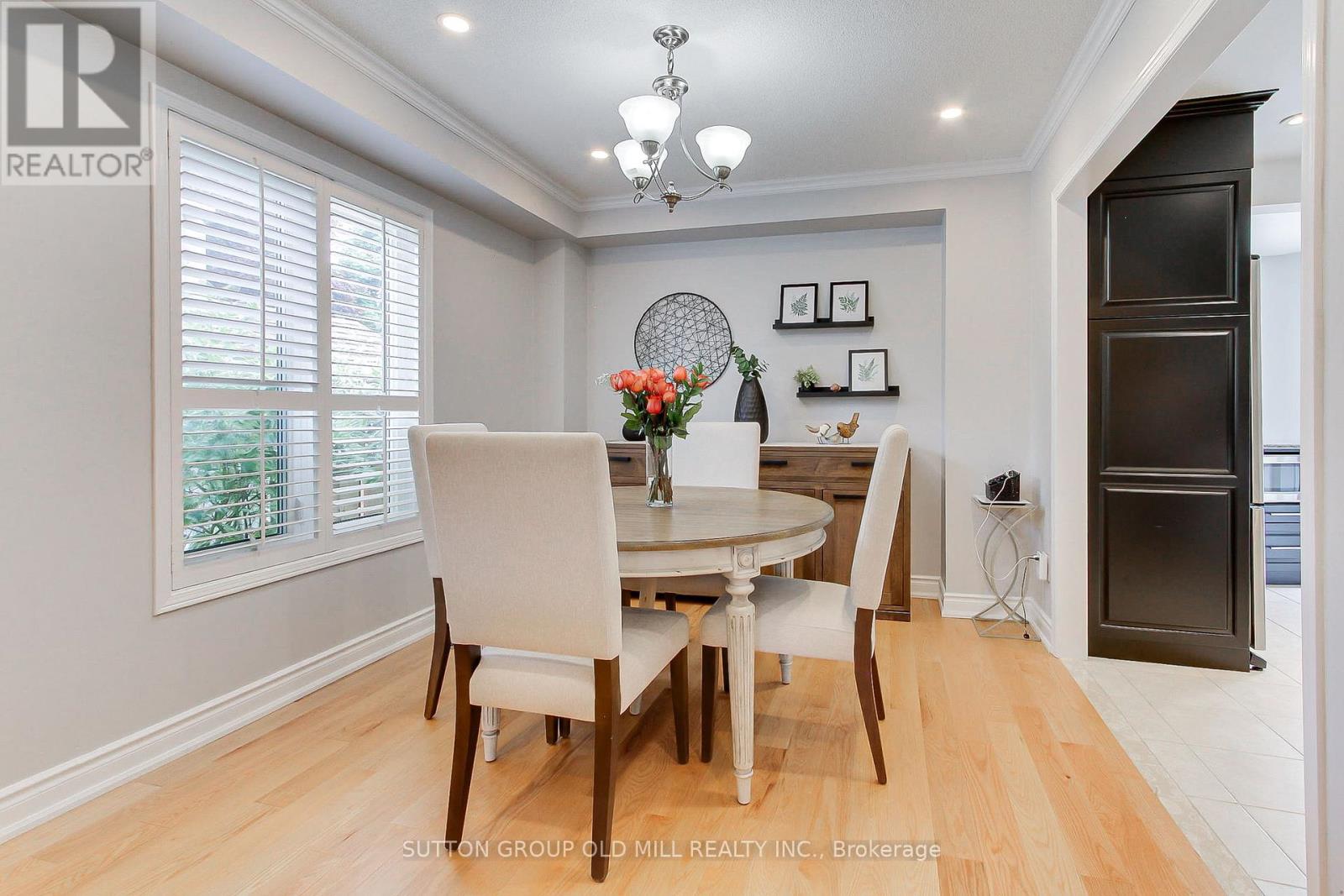 Photo 10 of 3126 Oakview Road, Mississauga ON