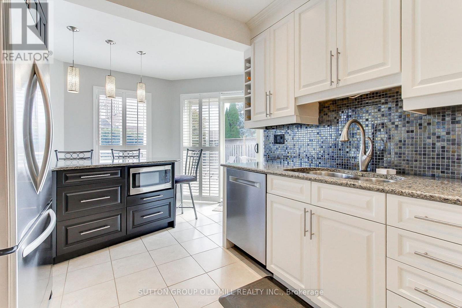 Photo 13 of 3126 Oakview Road, Mississauga ON