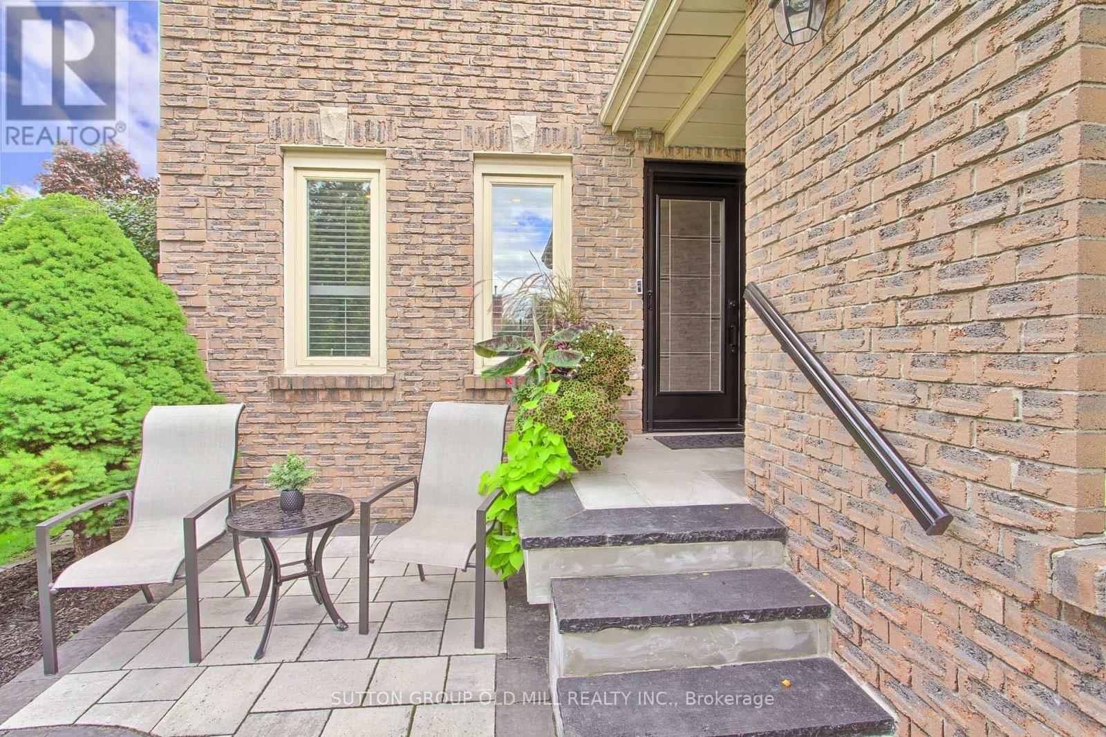 Photo 3 of 3126 Oakview Road, Mississauga ON