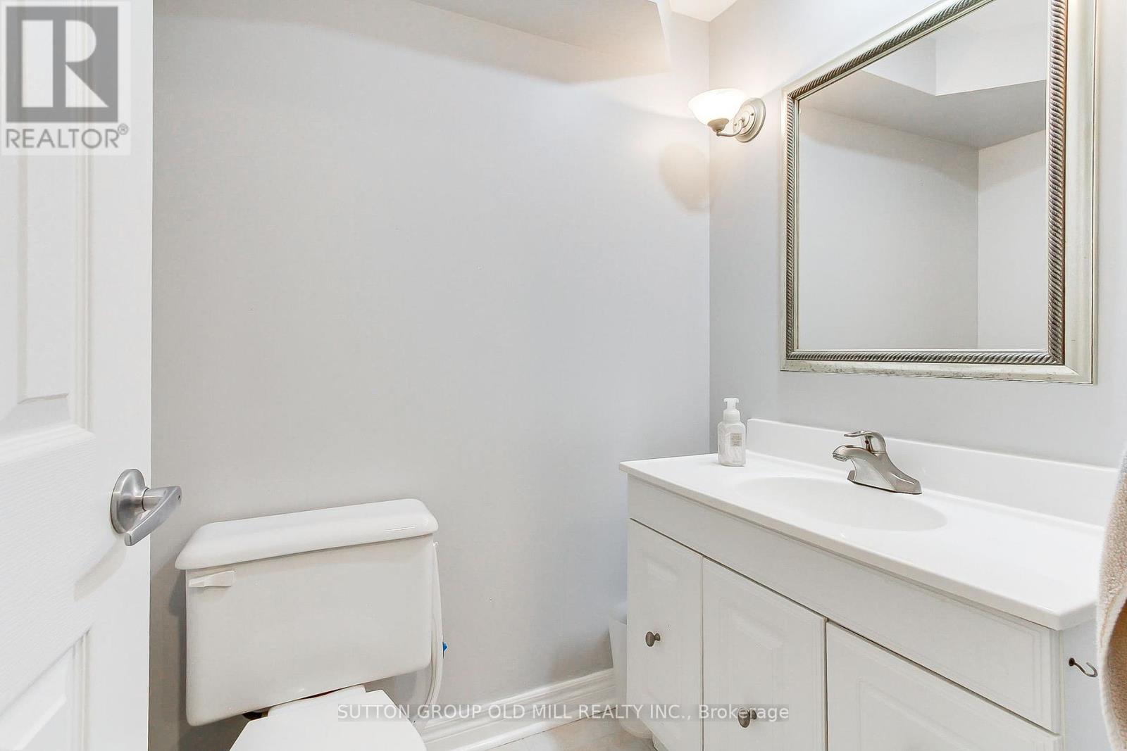 Photo 39 of 3126 Oakview Road, Mississauga ON