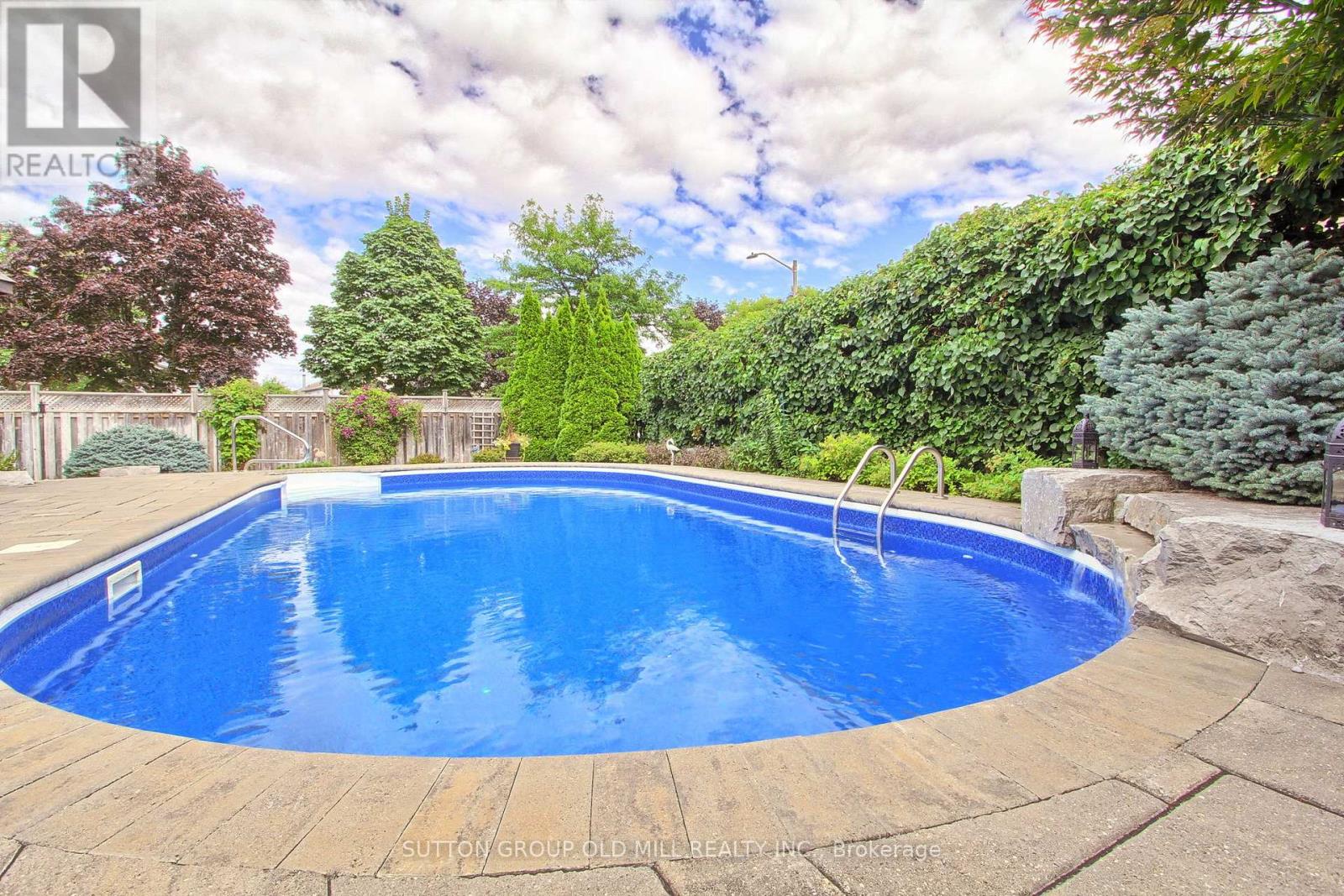 Photo 42 of 3126 Oakview Road, Mississauga ON