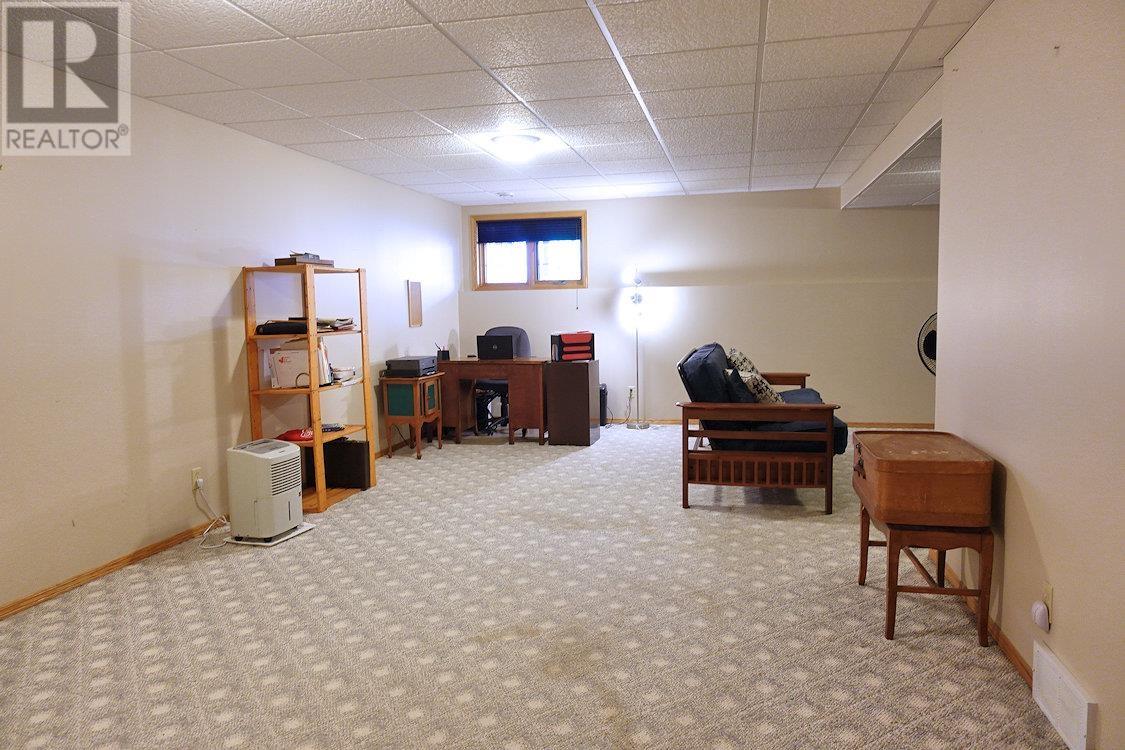 Photo 11 of 274 Caribou Crescent, Thunder Bay ON