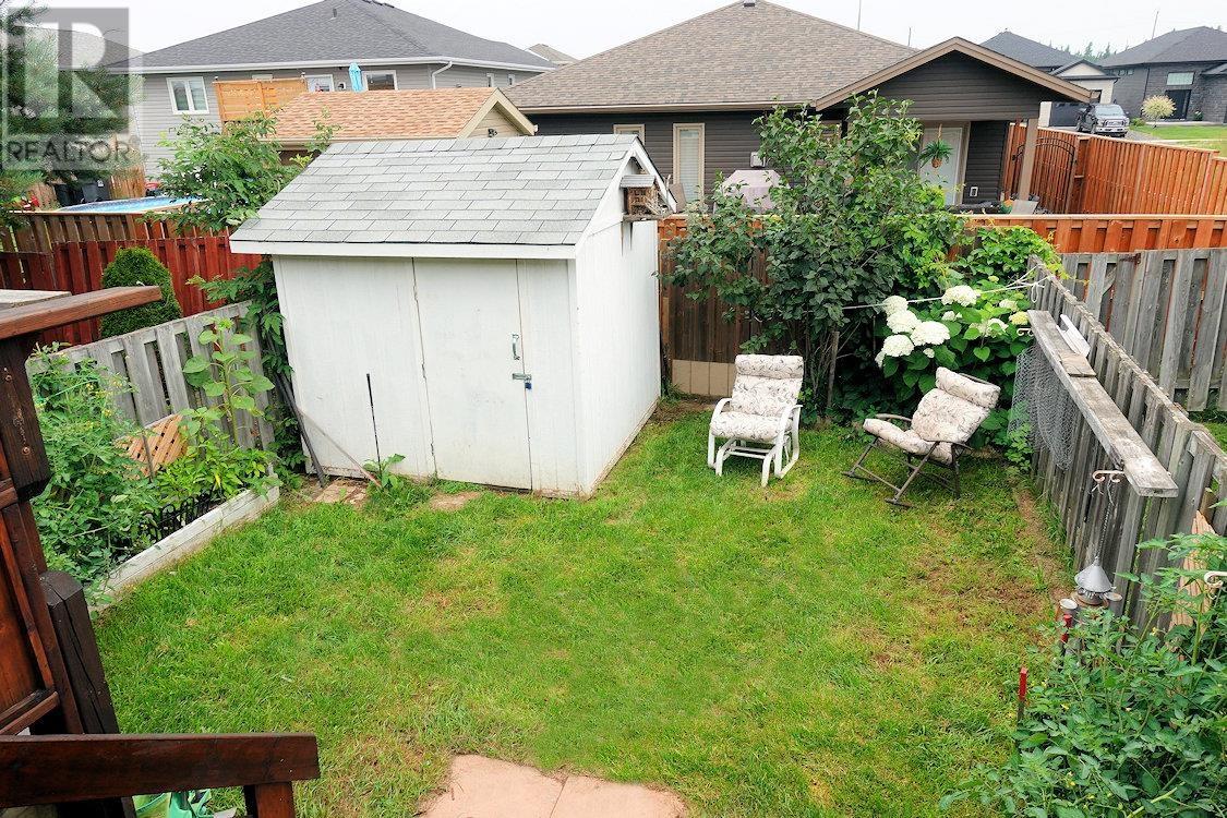 Photo 3 of 274 Caribou Crescent, Thunder Bay ON