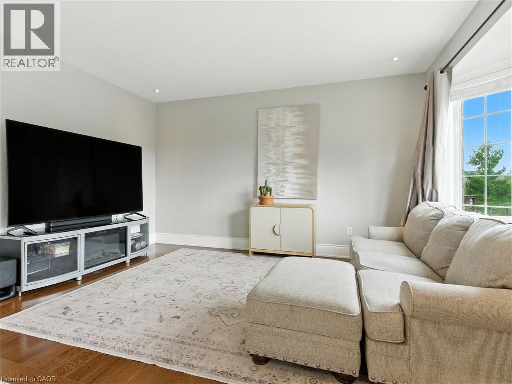 Photo 10 of 200 Giddings Crescent, Milton ON