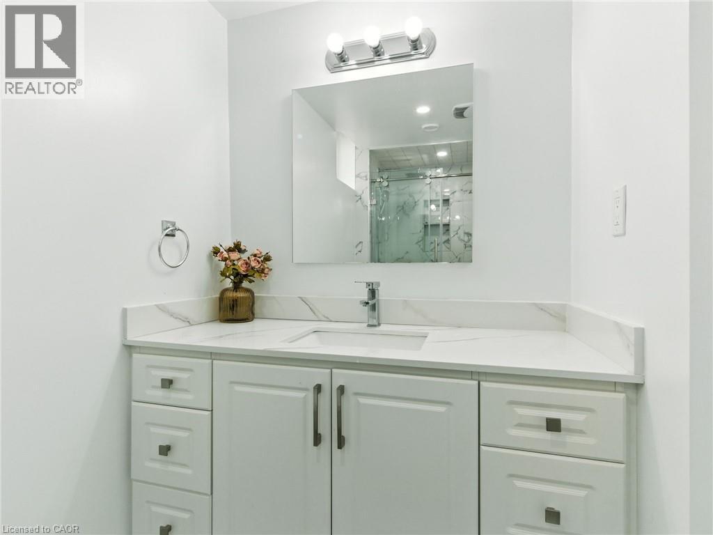 Photo 34 of 200 Giddings Crescent, Milton ON
