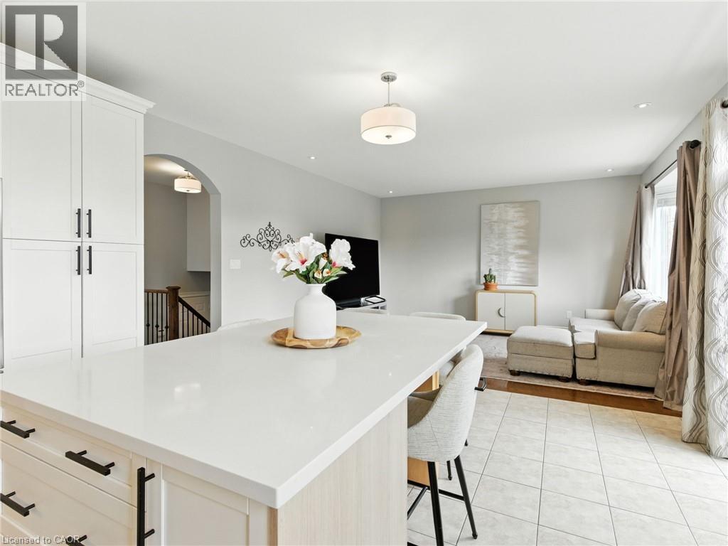 Photo 9 of 200 Giddings Crescent, Milton ON