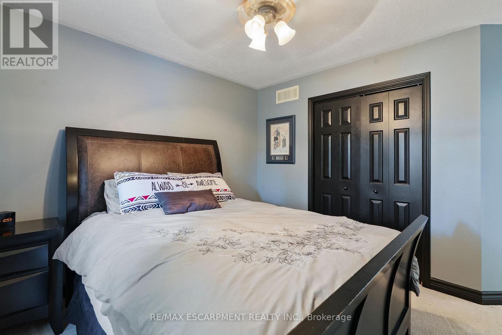 Photo 26 of 17 Kintyre Court, Haldimand ON
