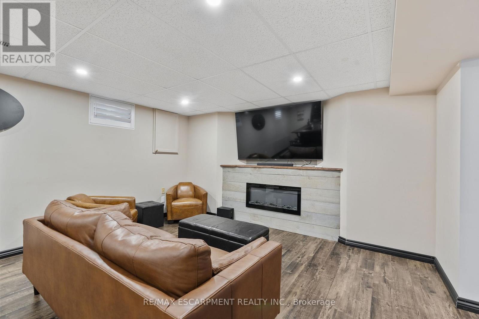 Photo 36 of 17 Kintyre Court, Haldimand ON