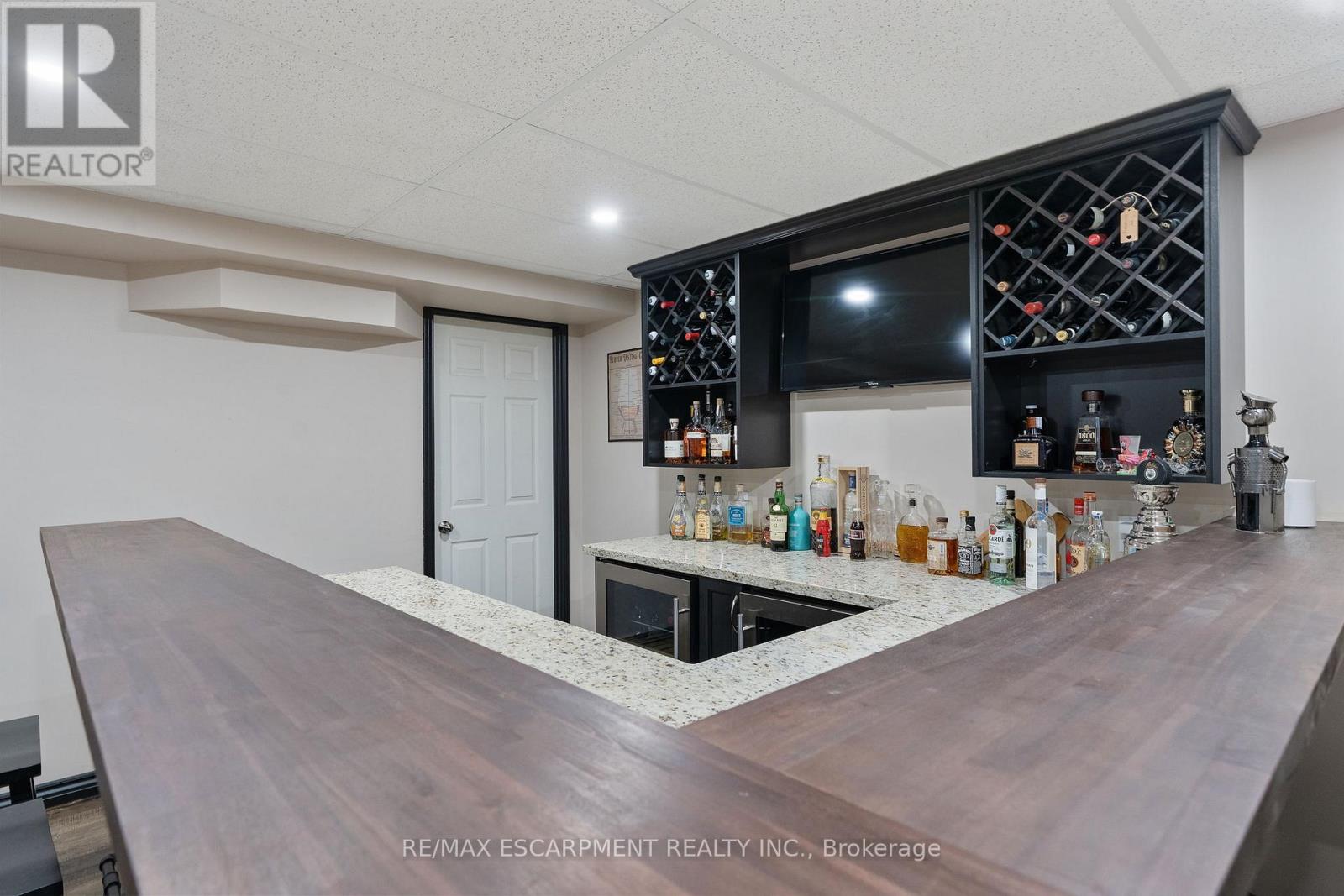 Photo 39 of 17 Kintyre Court, Haldimand ON