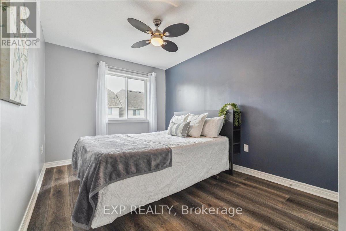 Photo 16 of 39 6 Chestnut Drive, Grimsby ON