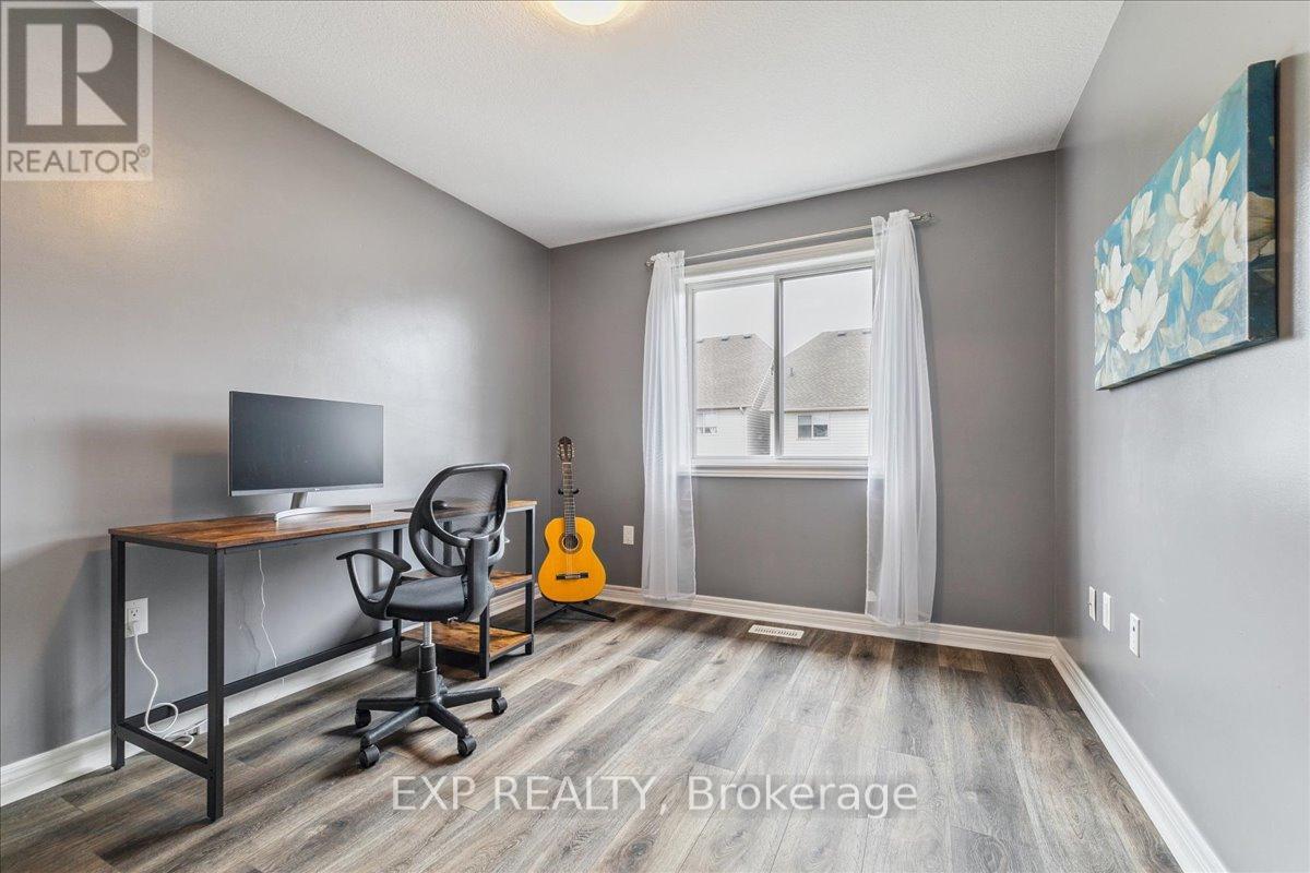 Photo 18 of 39 6 Chestnut Drive, Grimsby ON