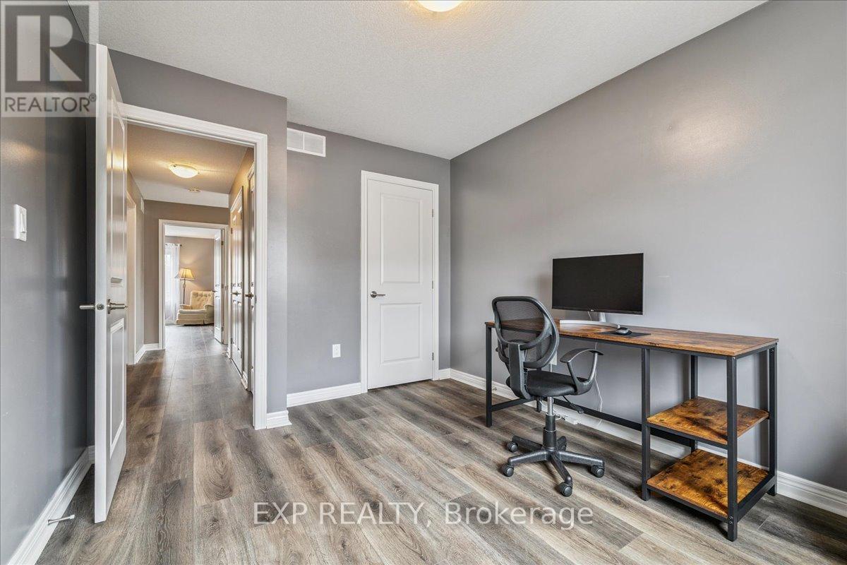 Photo 19 of 39 6 Chestnut Drive, Grimsby ON
