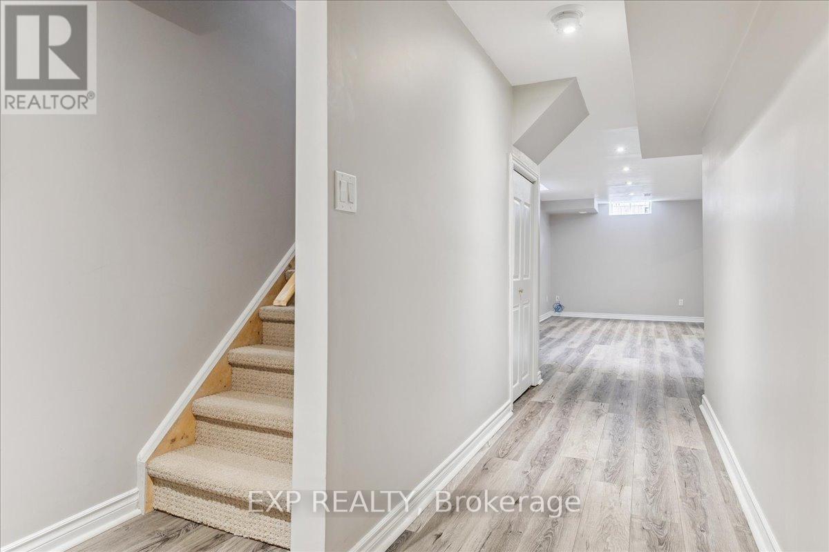 Photo 20 of 39 6 Chestnut Drive, Grimsby ON