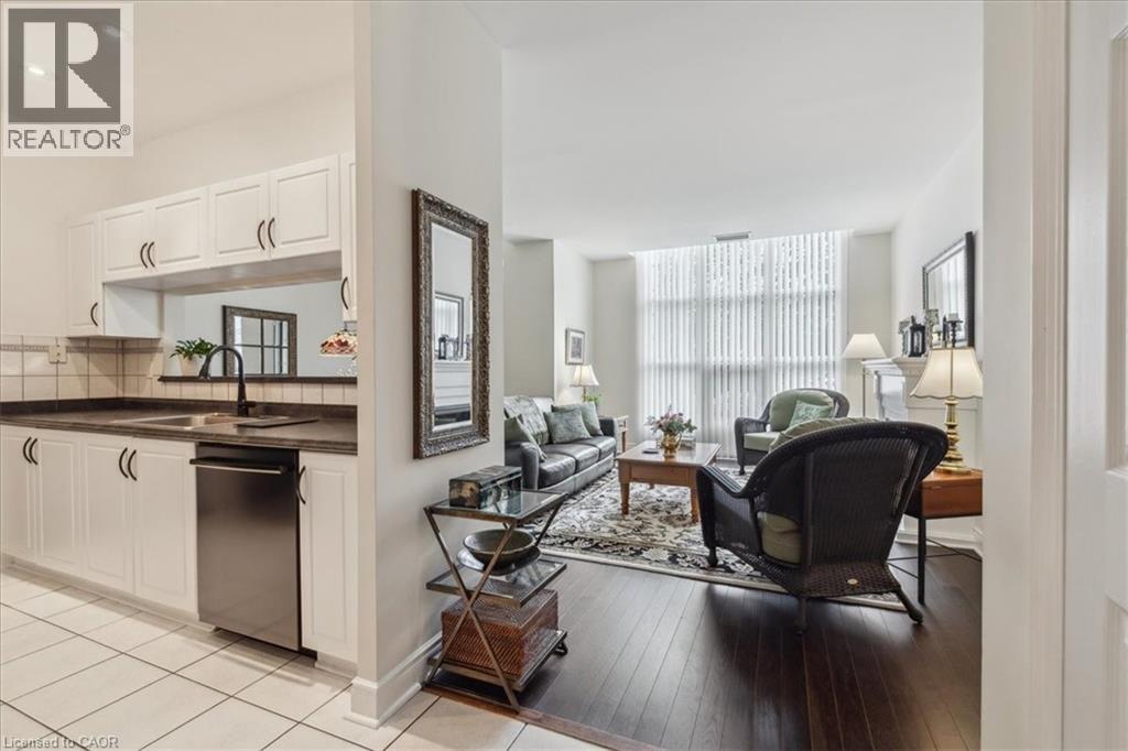 Photo 14 of 442 Maple Avenue Unit 102, Burlington ON