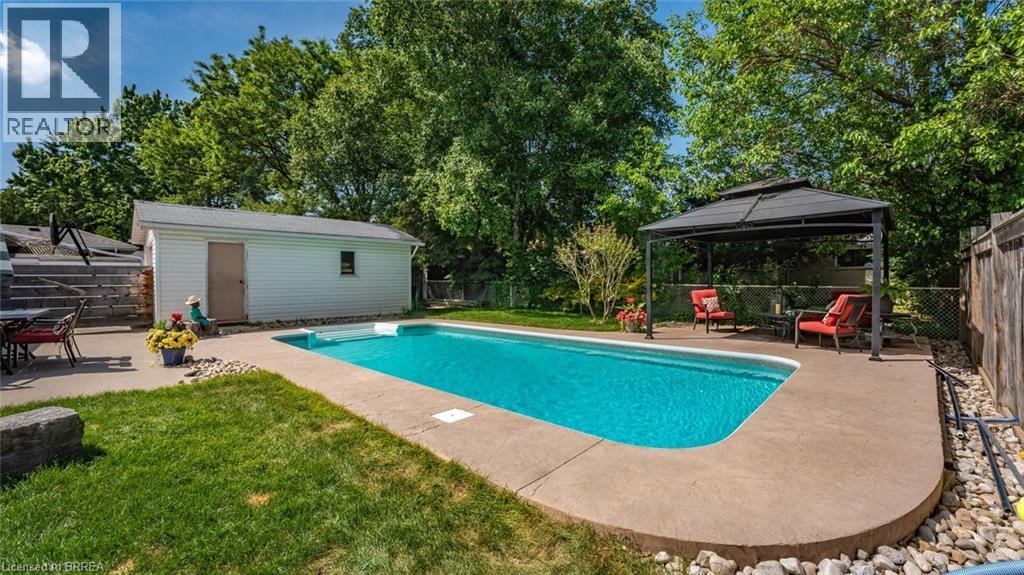 Photo 32 of 75 Pusey Boulevard, Brantford ON