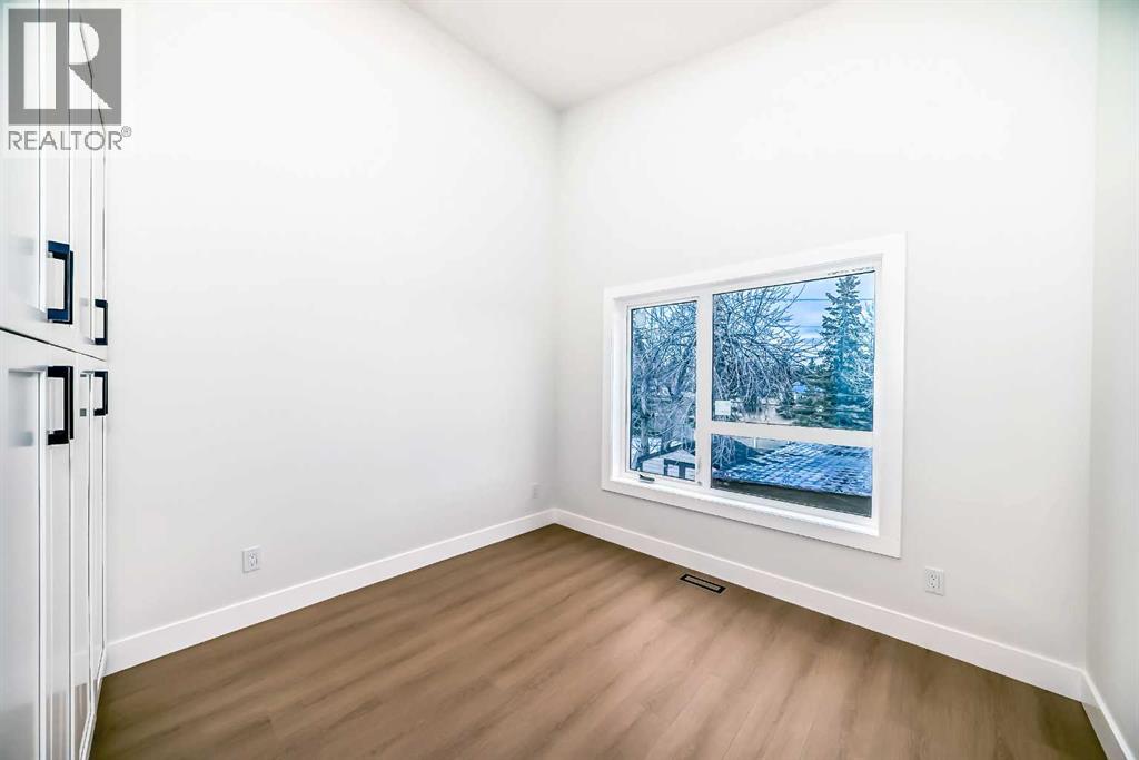 Photo 30 of 390 Hendon Drive Nw, Calgary AB