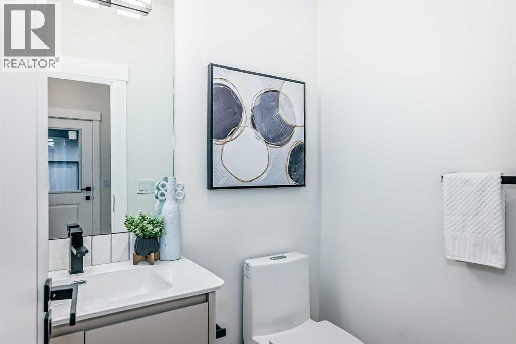 Photo 16 of 390 Hendon Drive Nw, Calgary AB