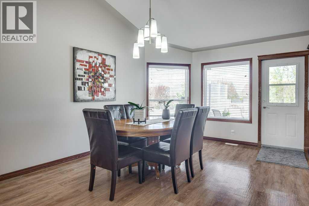 Photo 10 of 123 Ammeter Close, Red Deer AB