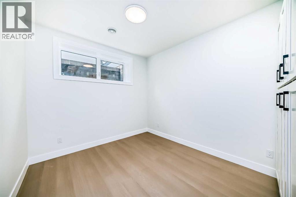 Photo 37 of 390 Hendon Drive Nw, Calgary AB