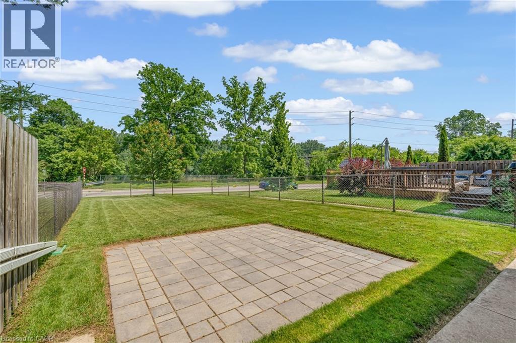 Photo 4 of 30 Oakhill Drive Unit A, Brantford ON