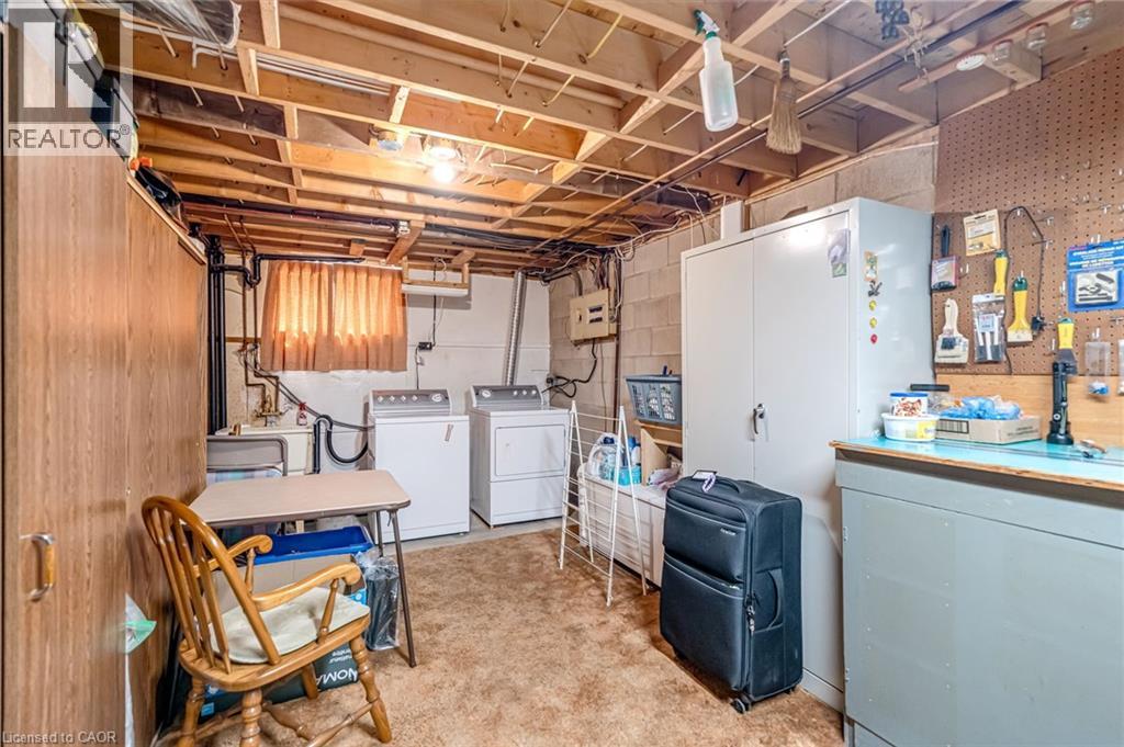 Photo 24 of 30 Oakhill Drive Unit A, Brantford ON
