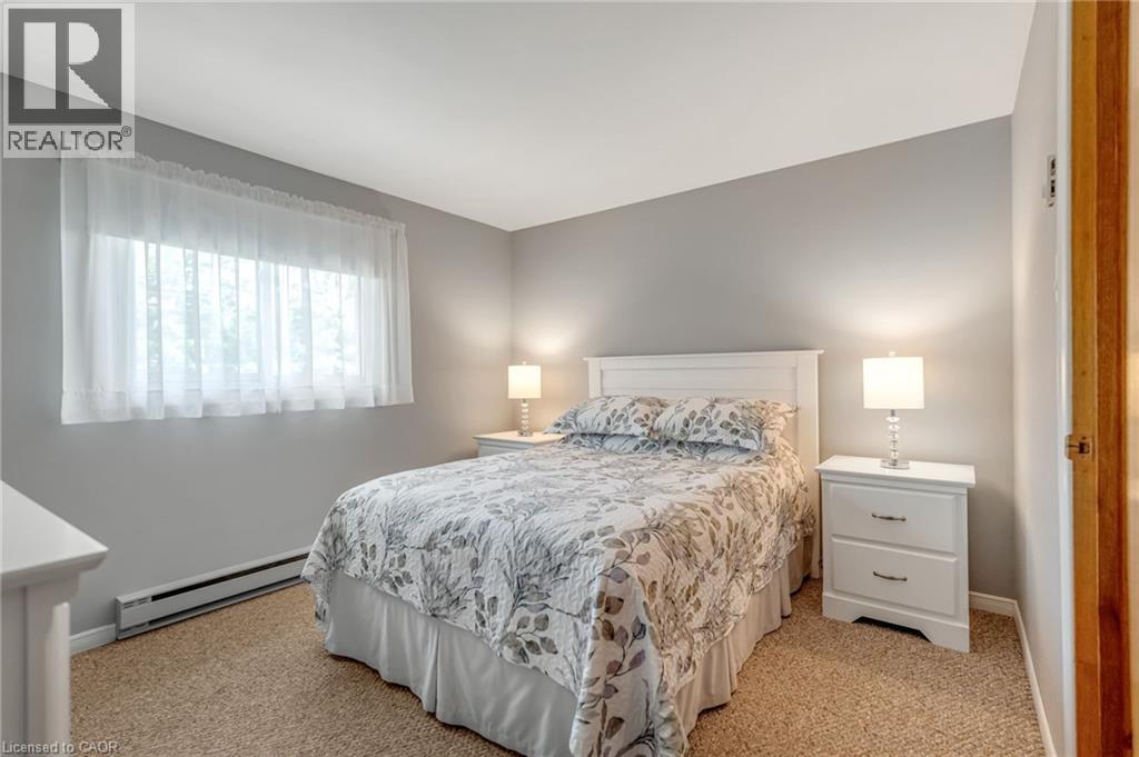 Photo 13 of 30 Oakhill Drive Unit A, Brantford ON