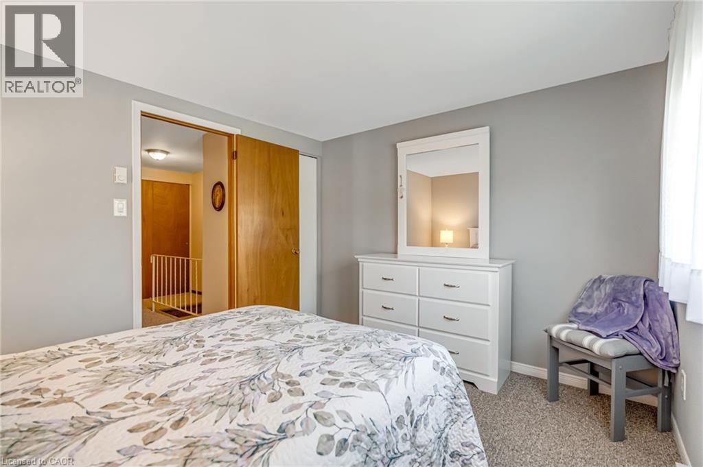 Photo 14 of 30 Oakhill Drive Unit A, Brantford ON