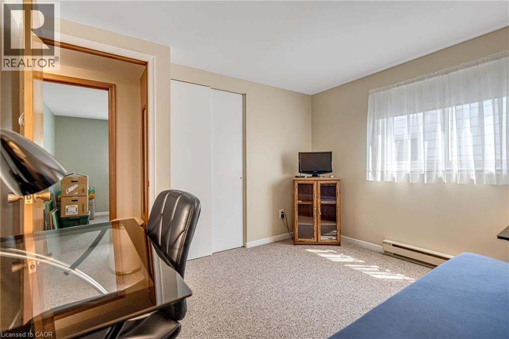 Photo 19 of 30 Oakhill Drive Unit A, Brantford ON