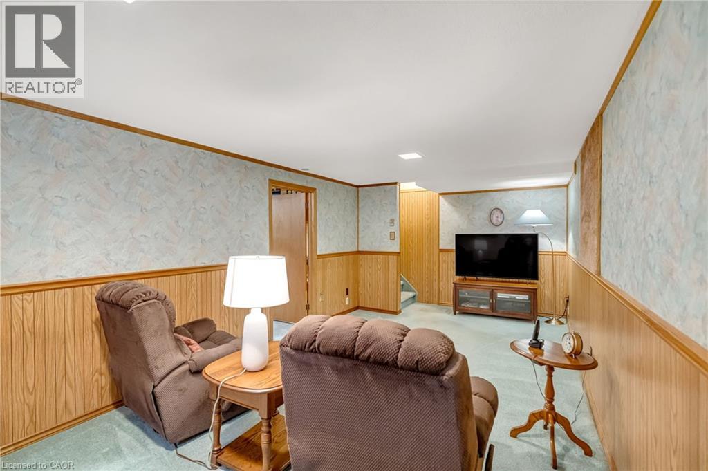 Photo 22 of 30 Oakhill Drive Unit A, Brantford ON