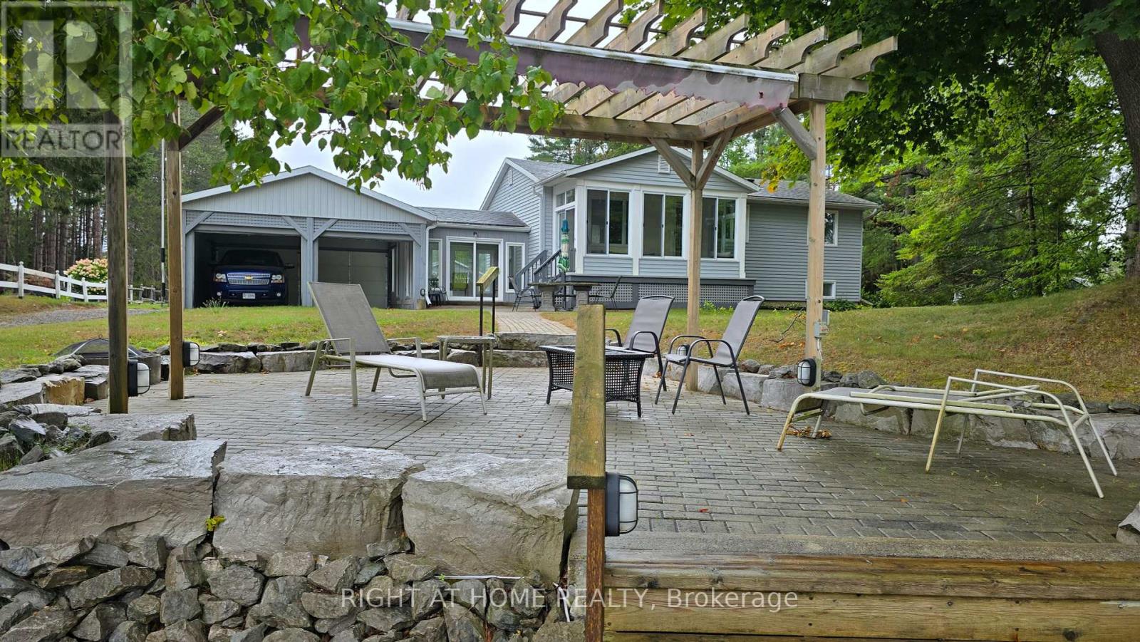 Photo 2 of 31 Portage Road, Kawartha Lakes ON