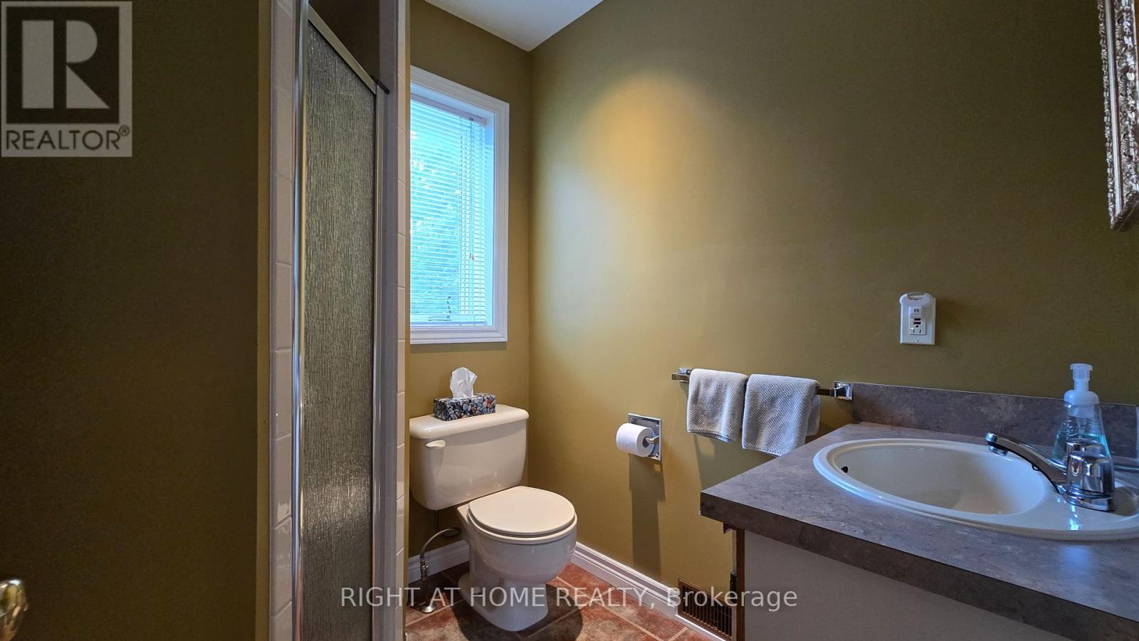Photo 28 of 31 Portage Road, Kawartha Lakes ON